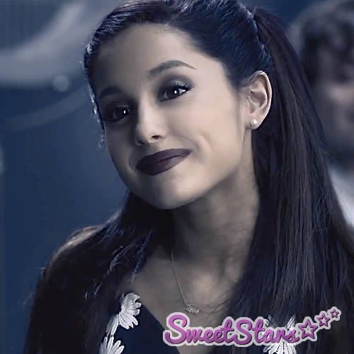 Résultat de recherche d'images pour "ariana grande"