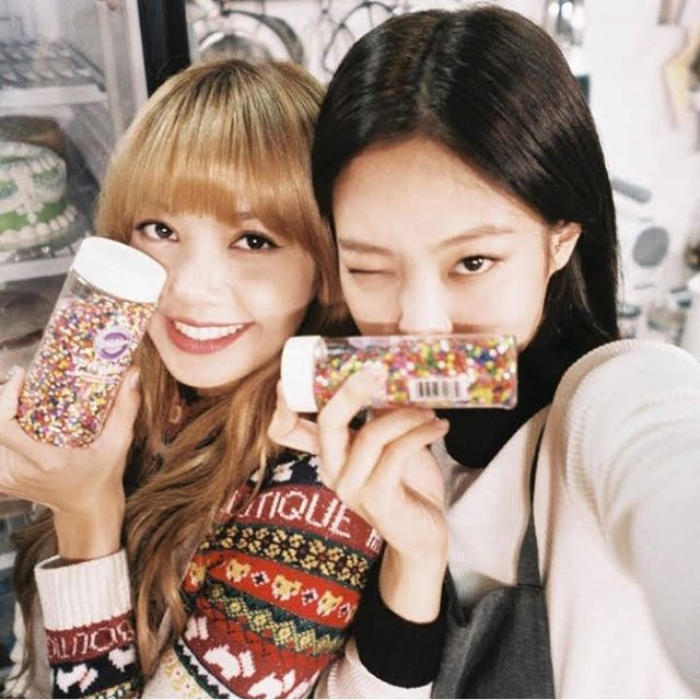 JENNIE