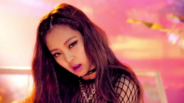 JENNIE