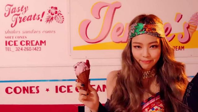 JENNIE