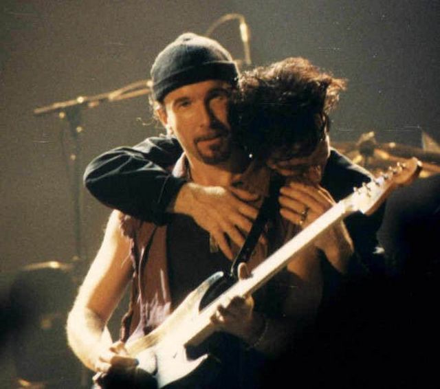U2