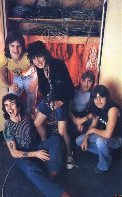 AC/DC