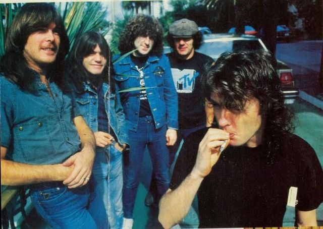 AC/DC