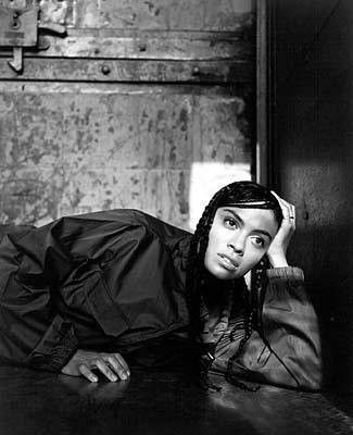 Amel Larrieux