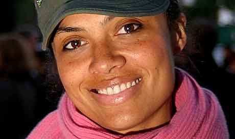 Amel Larrieux
