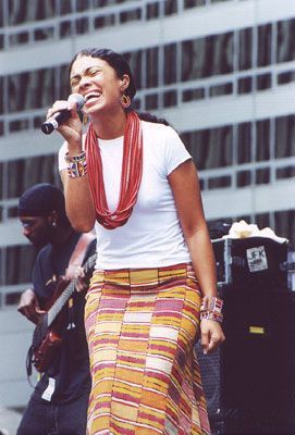 Amel Larrieux