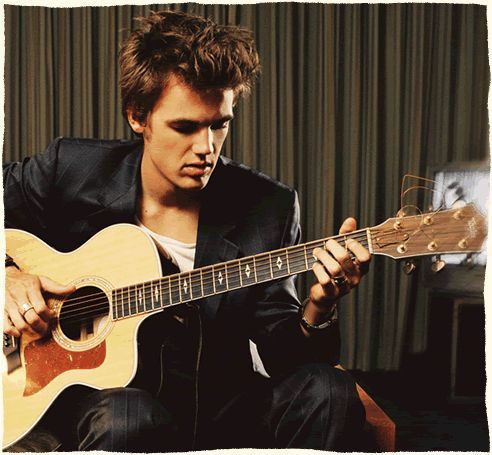 Tyler Hilton