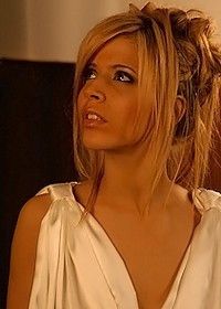 Najoua Belyzel