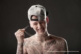 Machine Gun Kelly (ou MGK)